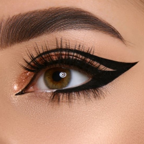 🌿 BELLAPIERRE Liquid Eyeliner BLACK - Picture 3 of 5